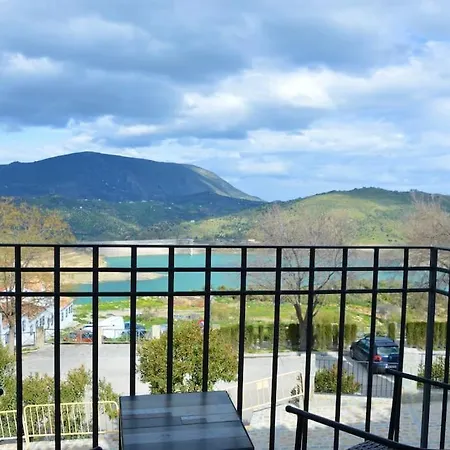 Piso Al Lago - Appartment With Fabulous Lake Views Zahara De La Sierra Exterior photo